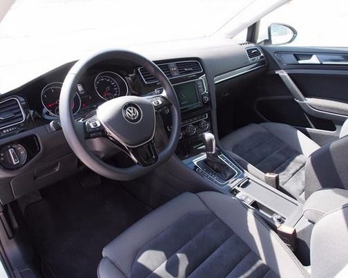 2015 Volkswagen Golf 1.6 TDi Sport R Line DSG automatic 5 door ...