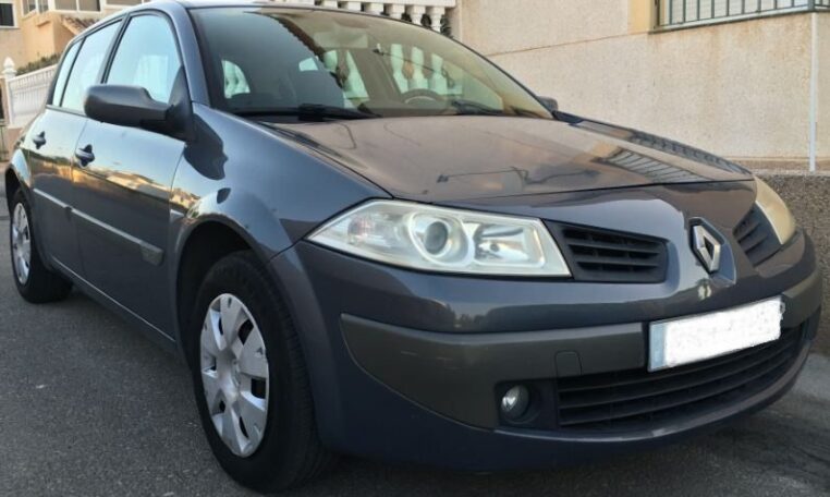 2006 Renault Megane 1.6 petrol 5 door hatchback car for sale in Spain Costa Blanca Alicante